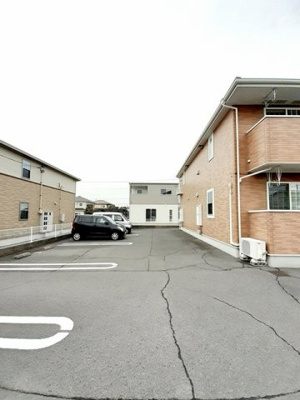 【駐車場】 | メゾン・コリーヌ