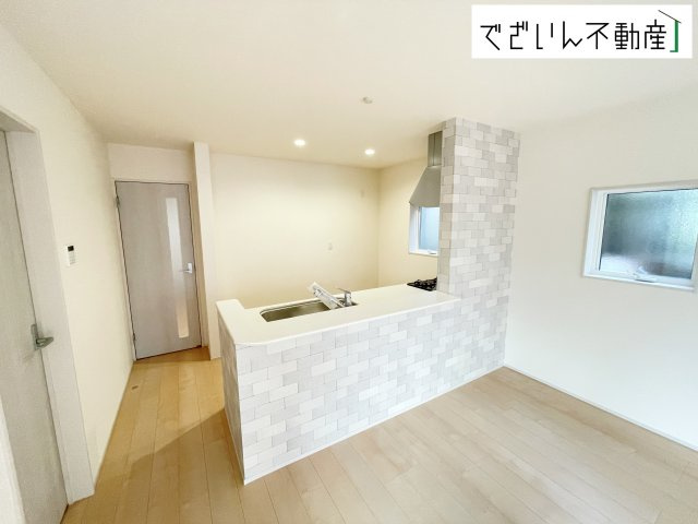 【居間・リビング】 | Livele Garden.S熊谷市宮本町第2　新築住宅 | ≪2号棟≫
現地(2025年11月撮影)