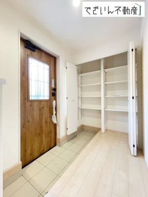 【玄関】 | Livele Garden.S熊谷市宮本町第2　新築住宅 | ≪2号棟≫
現地(2025年11月撮影)