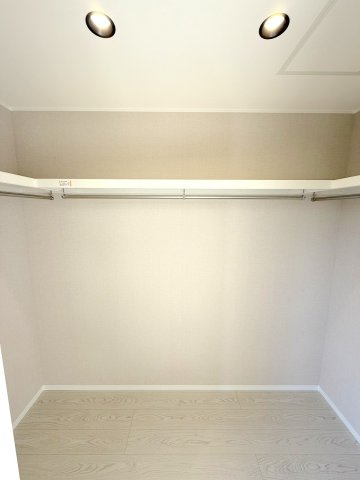 あきる野市野辺　新築分譲の収納