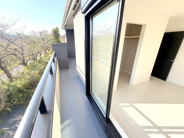あきる野市野辺　新築分譲のバルコニー