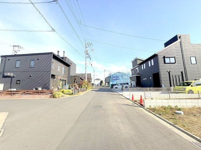 あきる野市野辺　新築分譲の前面道路含む現地写真