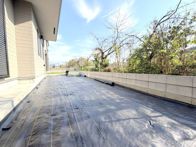 あきる野市野辺　新築分譲の庭