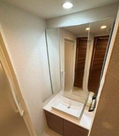 ニューミラ明大前の独立洗面台