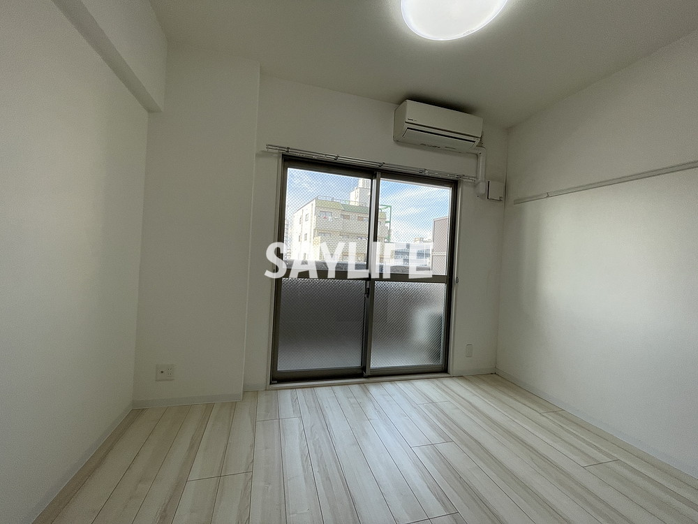 パインリッチの居間・リビング