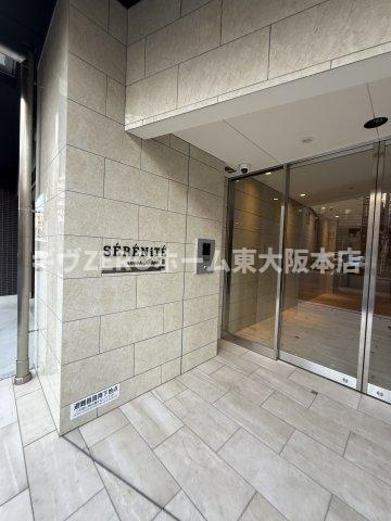 セレニテ難波ミラク参番館のエントランス