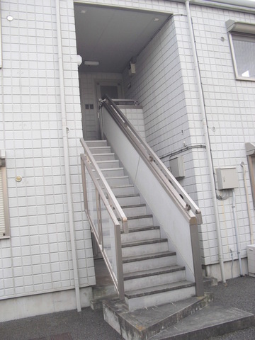 メゾン青木　Ｂ棟のエントランス|建物アプローチ