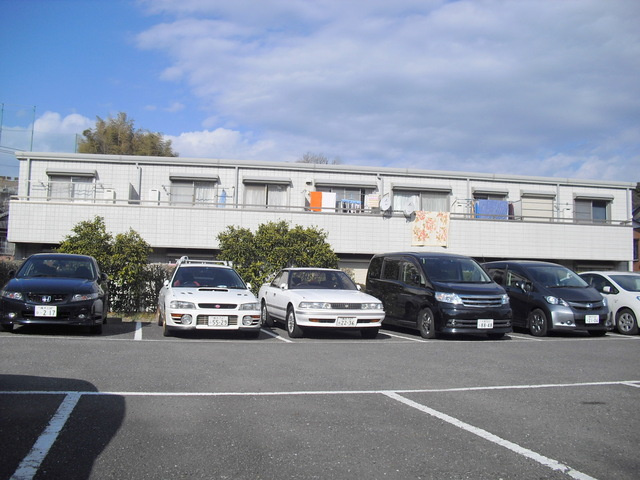 メゾン青木　Ｂ棟の駐車場|敷地内駐車場