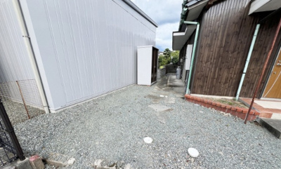 【庭】 | 野中町徳瀬貸家