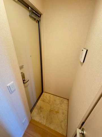 【玄関】
