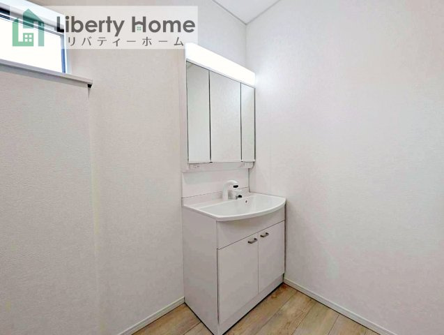 笠間市旭町第8　新築戸建　1号棟の独立洗面台