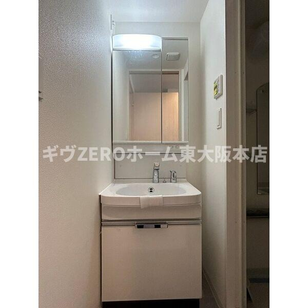 ソルテラス四天王寺前夕陽ヶ丘の洗面所