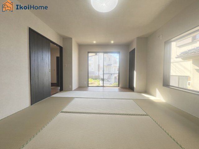 明石市松が丘3丁目　中古戸建の内装|【ホームページに現地動画掲載中】●年中無休：当日予約可●和室があると一休みする空間ができ便利です。