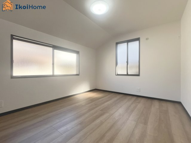 明石市松が丘3丁目　中古戸建の子供部屋|【ホームページに現地動画掲載中】●年中無休：当日予約可●カーテン・カーテンレール未設置。ご相談下さい