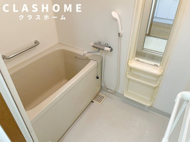 young　leaves　　刈谷市近郊の賃貸はクラスホームの浴室|同物件の別部屋になります。