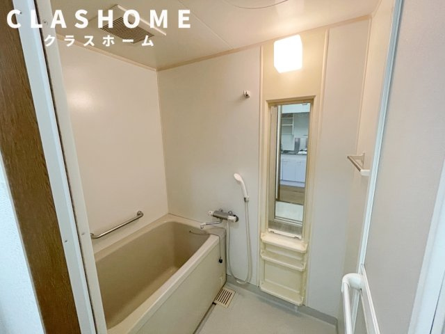 young　leaves　　刈谷市近郊の賃貸はクラスホームの浴室|同物件の別部屋になります。