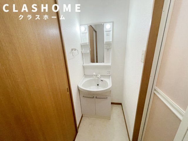 young　leaves　　刈谷市近郊の賃貸はクラスホームの洗面所|同物件の別部屋になります。