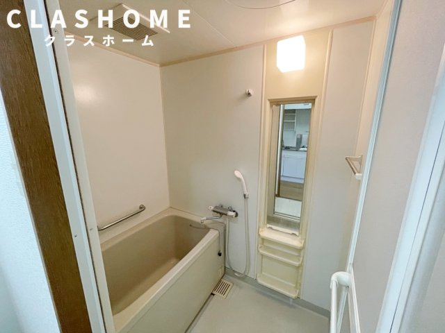 young　leaves　　刈谷市近郊の賃貸はクラスホームの浴室|同物件の別部屋になります。