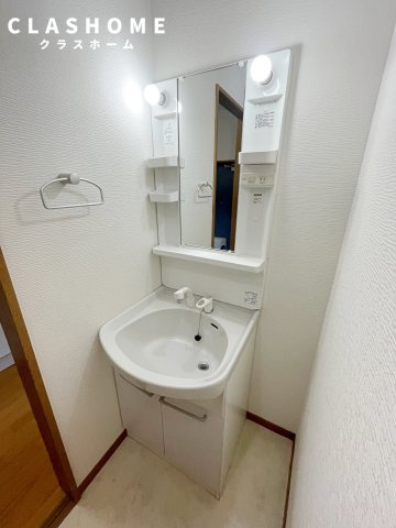 young　leaves　　刈谷市近郊の賃貸はクラスホームの洗面所|同物件の別部屋になります。