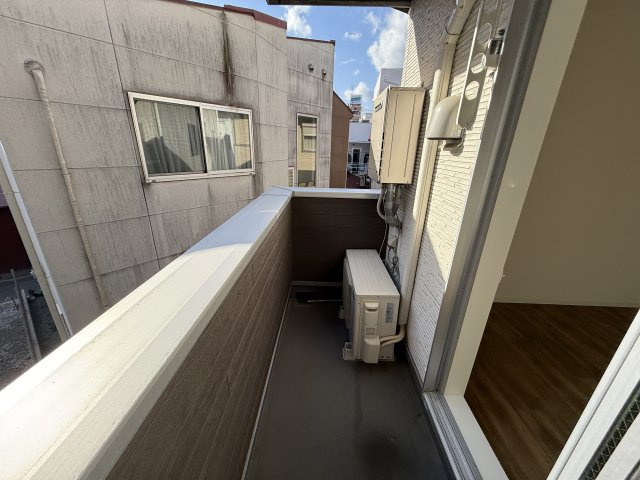 WindBell栄本町のバルコニー