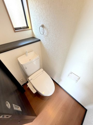 あきる野市野辺　新築分譲のトイレ
