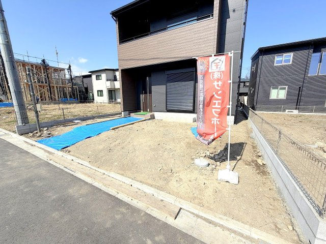 あきる野市野辺　新築分譲の駐車場