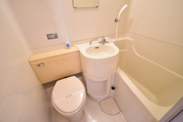 ダイドーメゾン甲子園口Ⅱの浴室