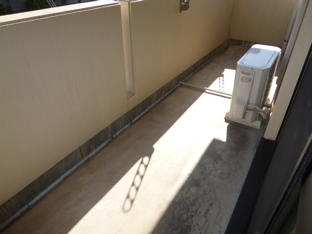 サニーレジデンス　ＹＫのバルコニー