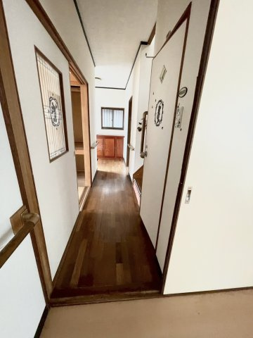 広木2丁目　中古戸建てのその他|廊下です。