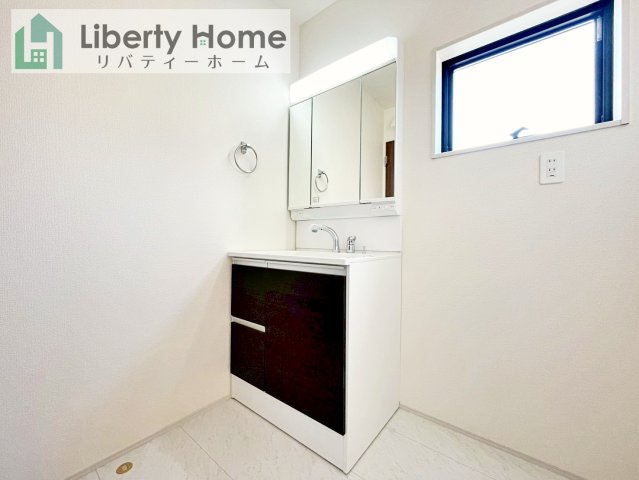 ひたちなか市足崎20期　新築戸建　1号棟の独立洗面台