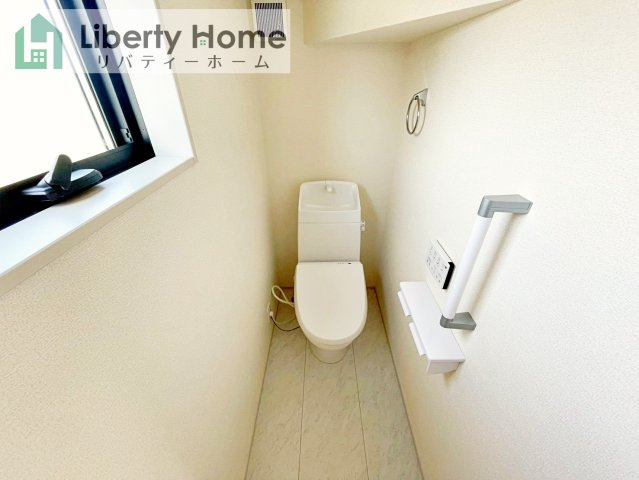 ひたちなか市足崎20期　新築戸建　1号棟のトイレ