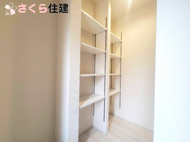 第1下野石橋　4号棟の収納|シューズクロークは家族全員分の靴も収納可能な大容量の収納スペースになります◎