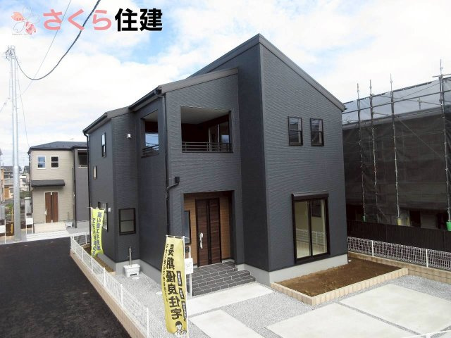 第1下野石橋　4号棟の外観|車は並列で3台駐車が可能です◎