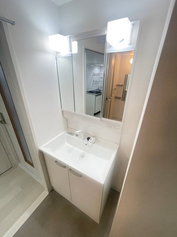 マリンシティ三宮の独立洗面台