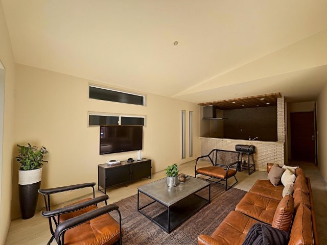 大和高田市西坊城全5棟|この家具はAI生成によって配置されたものです