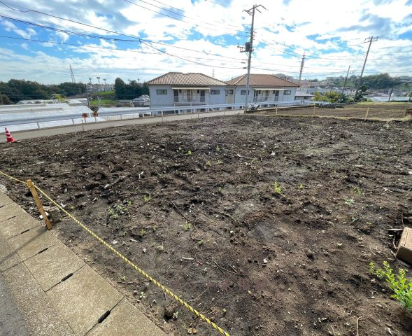 駅から歩ける駐車場２台の４LDK！？【保土ケ谷区仏向町】新築戸建ての前面道路含む現地写真