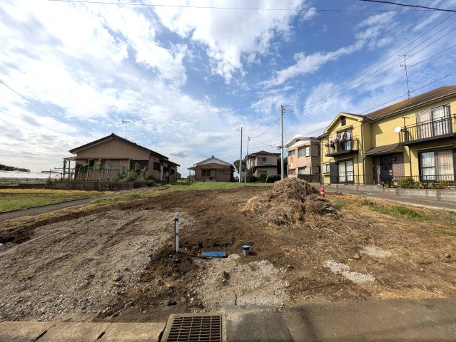 駅から歩ける駐車場２台の４LDK！？【保土ケ谷区仏向町】新築戸建ての前面道路含む現地写真