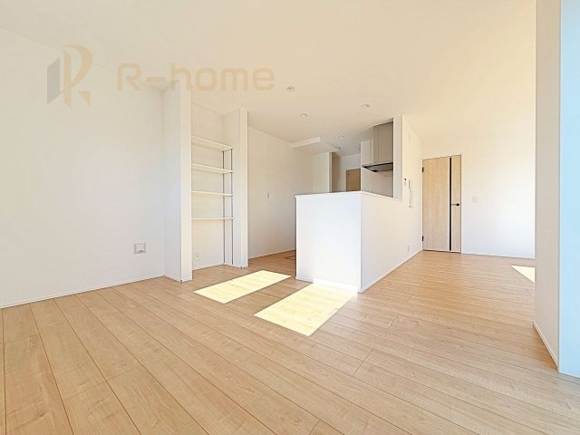 龍ケ崎市白羽4丁目第1期　新築戸建て　1号棟の居間・リビング|広々としたLDK♪充分な広さがあり、ご家族でインテリアのレイアウトを考えるのも楽しみですね！