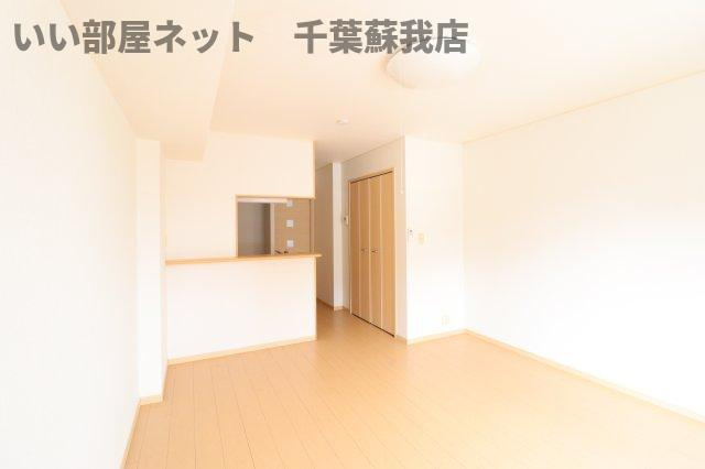 レモンハウスの寝室|ゆとりの広さです