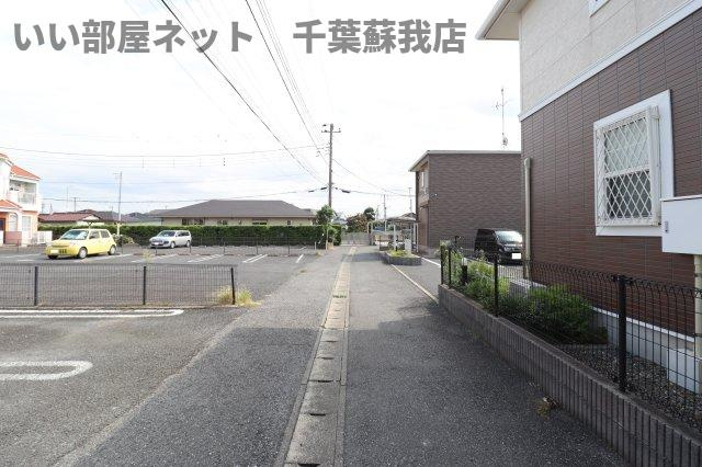 レモンハウスの駐車場|駐車スペースもあります