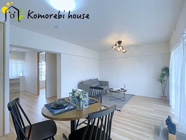 大宮吉敷町団地1号棟の居間・リビング|9/18　撮影済み