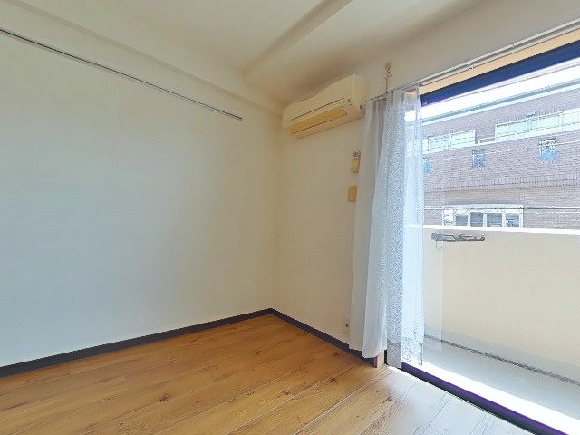 Grazie里の居間・リビング|落ち着いた色調の洋室です