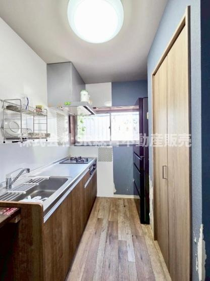 寺前町1丁目　中古戸建のキッチン|システムキッチンも大変キレイです！