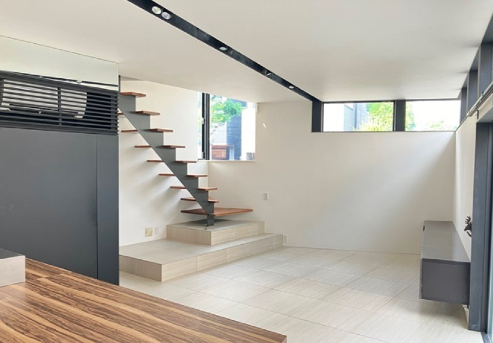 鵜の木1丁目戸建の居間・リビング|22.6帖