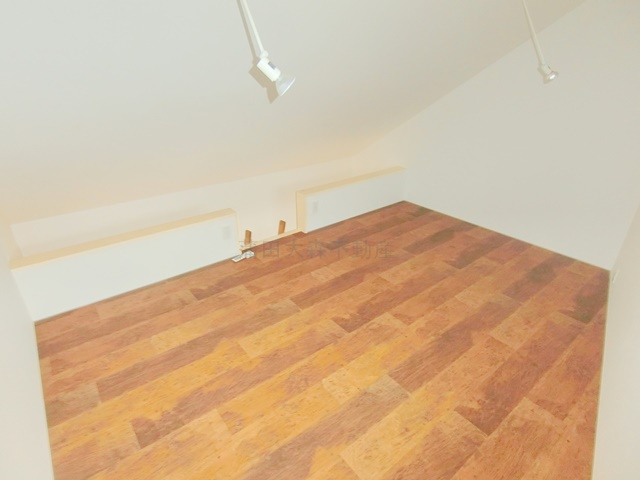 鵜の木1丁目戸建の設備|洋室8.7帖ロフト