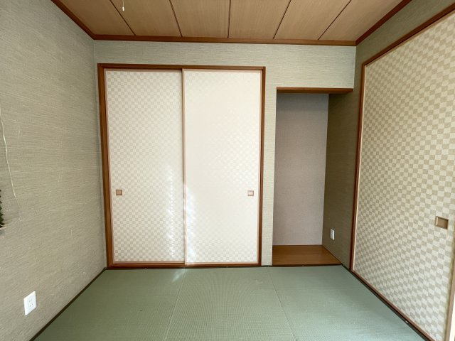 中古戸建・中古住宅　太田市東長岡町　軽量鉄骨造　4LDK　北の杜学園の和室|和室には床の間スペースがあるのでおもてなしのお飾りも可能ですね♪