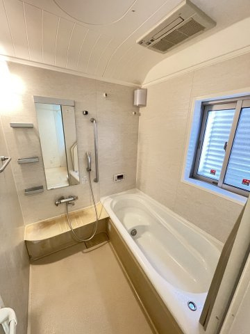 中古戸建・中古住宅　太田市東長岡町　軽量鉄骨造　4LDK　北の杜学園の浴室|半身浴も楽しめるバスタブ♪水回りのリフォームもお気軽にご相談ください！