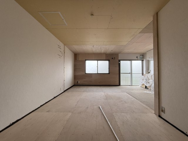 眞鍋マンションの居間・リビング