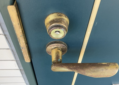 【防犯設備】 | バルール町田 | 当然のことではありますが、オートロックやセンサーライト、ホームセキュリティーなどの防犯設備があれば、小さいお子様がいるご家庭も安心ですよね！まず物件購入の際は、防犯設備もチェックするようにしましょう。