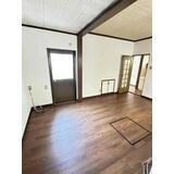 夢前町前之庄貸家の居間・リビング